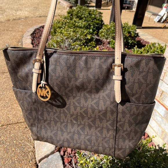Michael Kors Purse - Picture 1 of 6